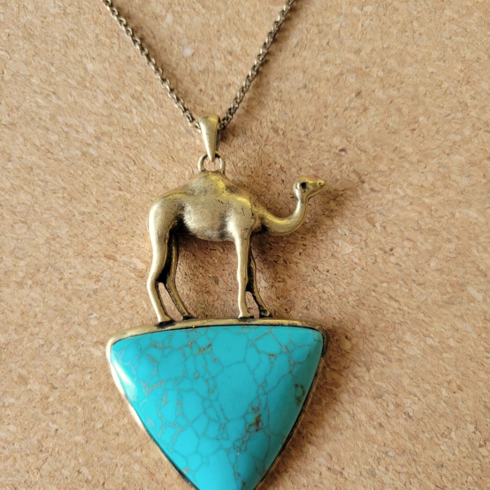 Camel necklace